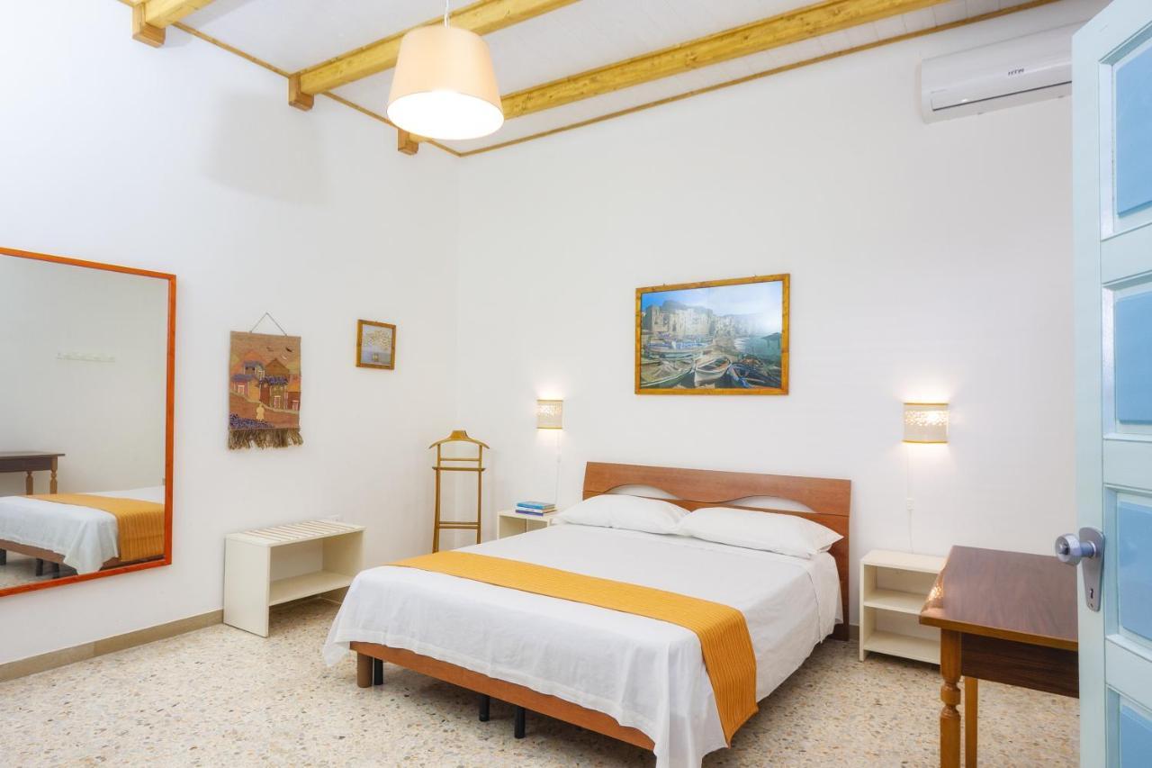 Casa Mamma Rita - Family House Villa Марина ди Манкаверза Екстериор снимка