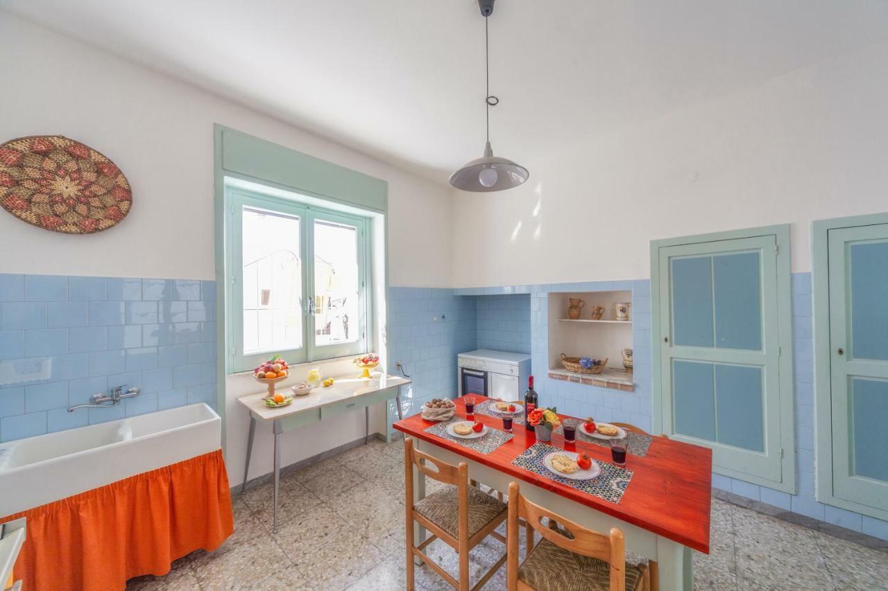Casa Mamma Rita - Family House Villa Марина ди Манкаверза Екстериор снимка