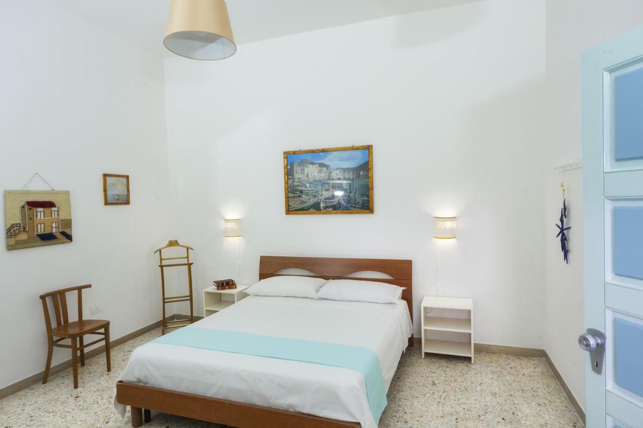 Casa Mamma Rita - Family House Villa Марина ди Манкаверза Екстериор снимка