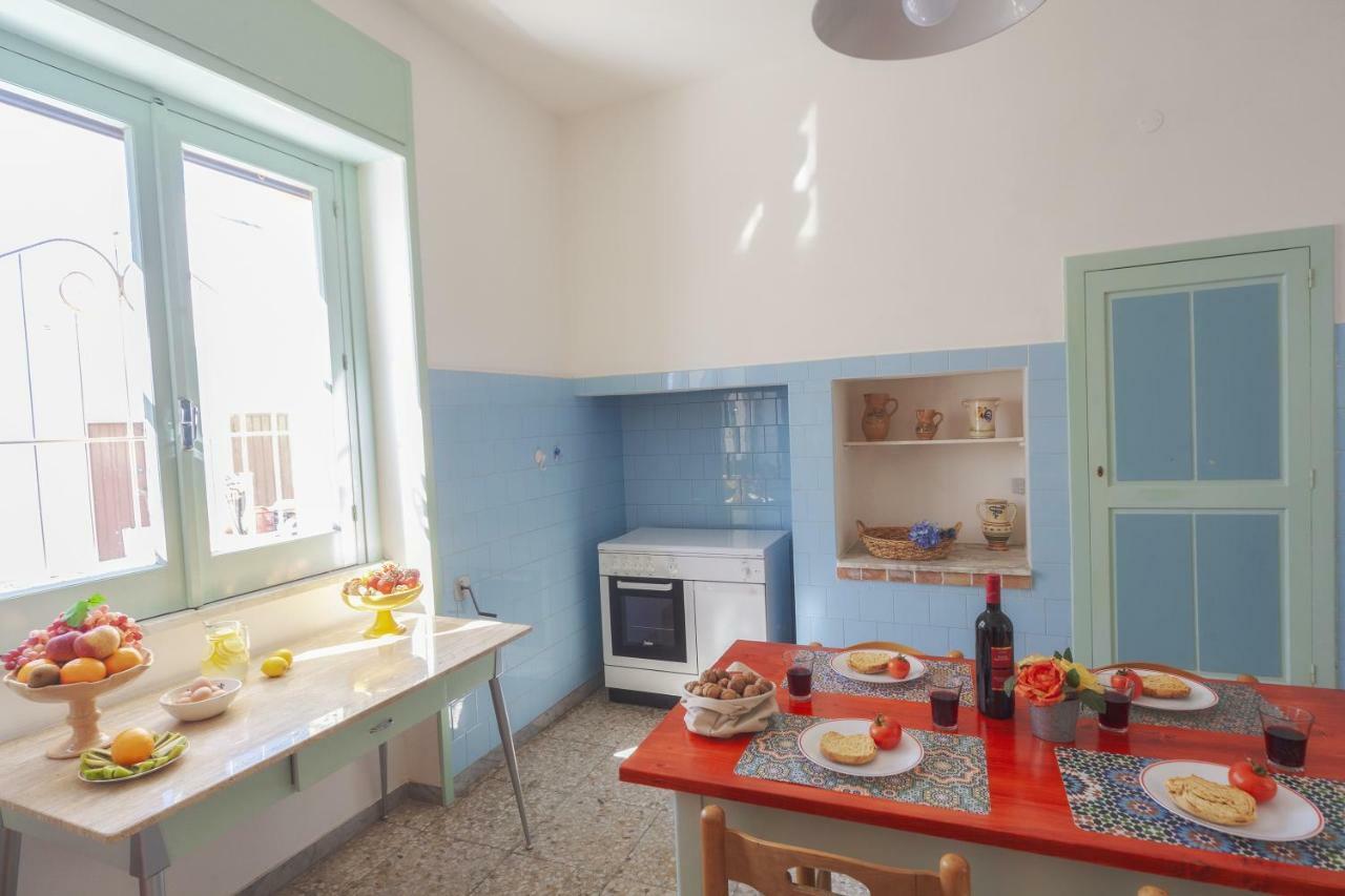 Casa Mamma Rita - Family House Villa Марина ди Манкаверза Екстериор снимка